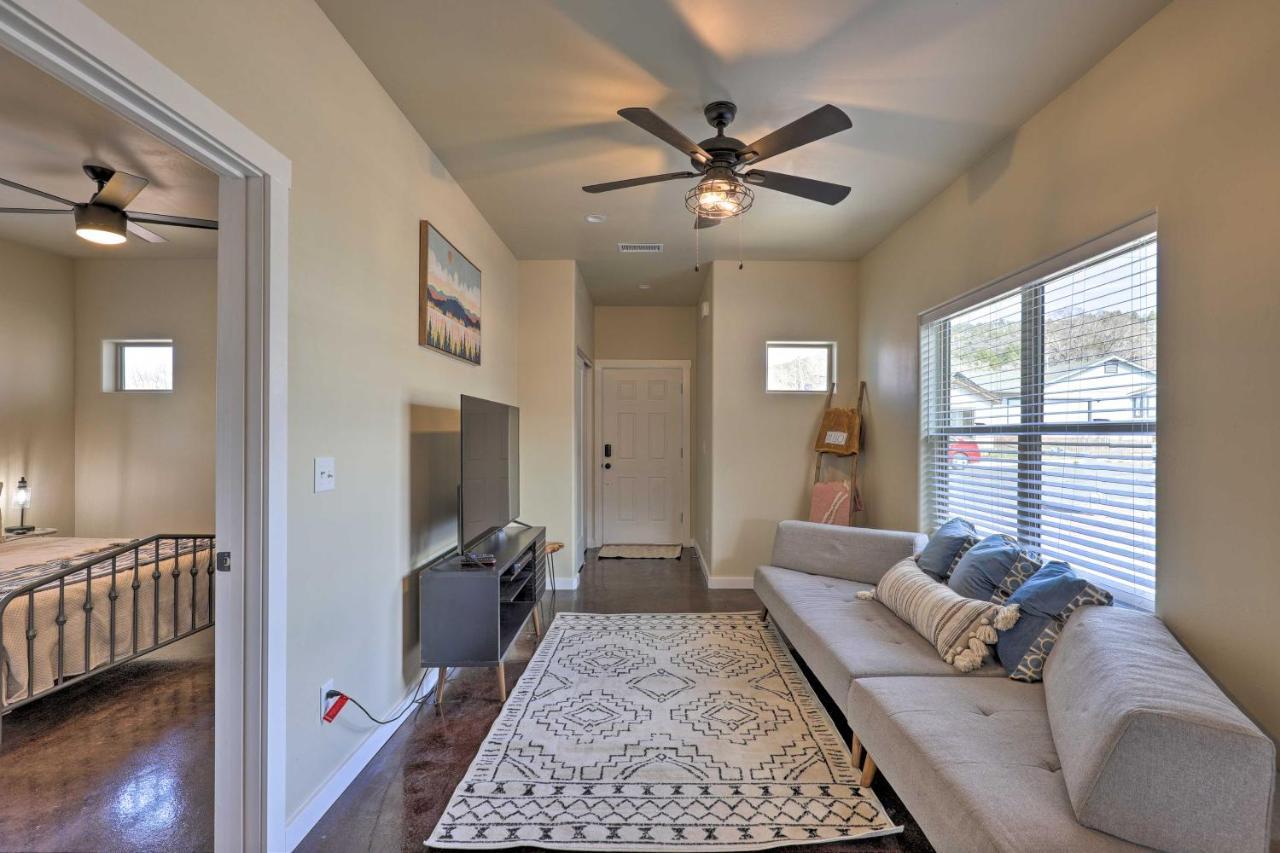 Villa Modern Retreat 3 Blocks To Dtwn Williams And Rte 66 Extérieur photo